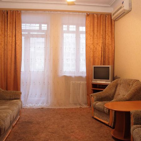 Ukrainian Hotel Service Apartments Киев Экстерьер фото