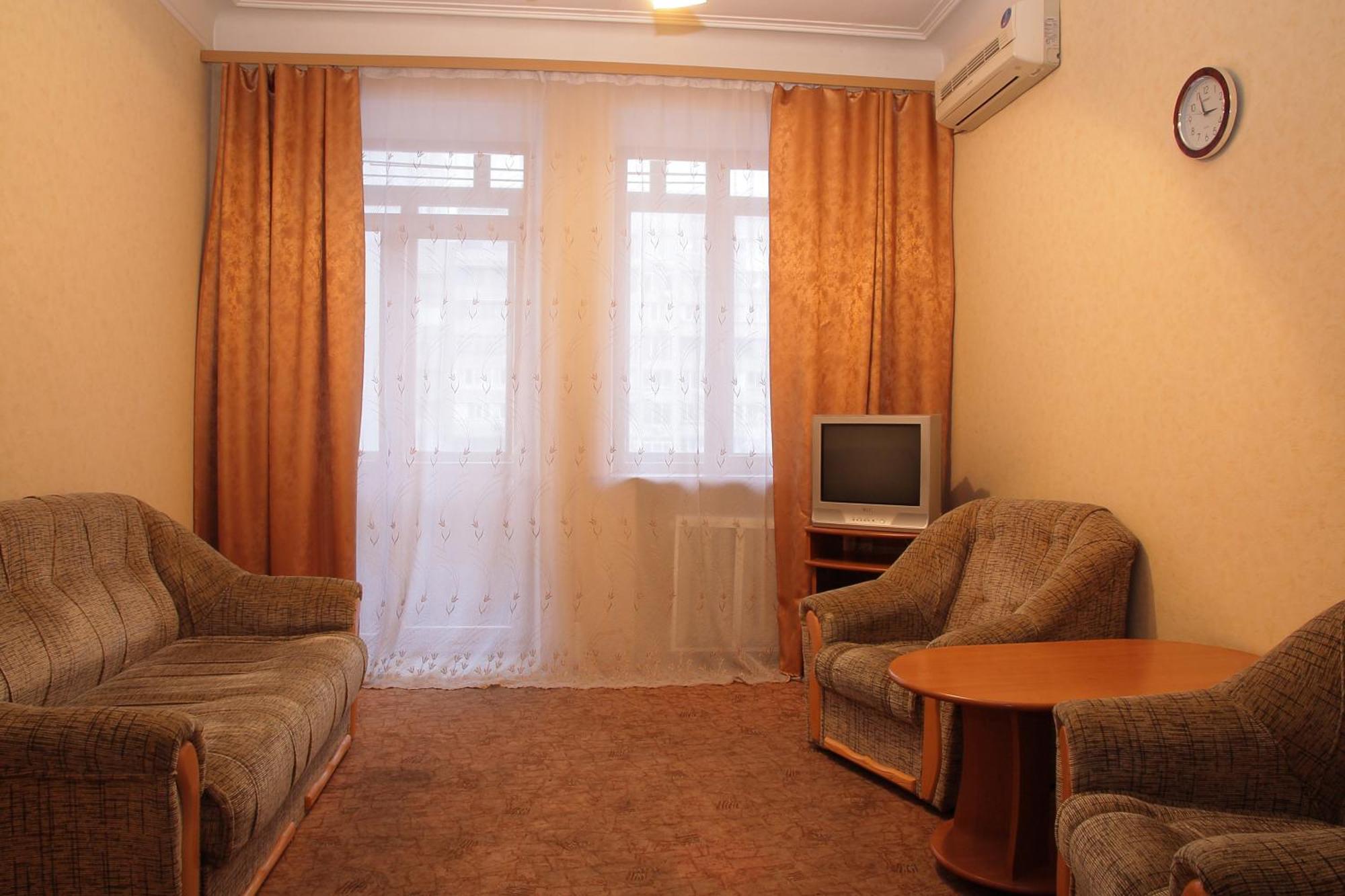 Ukrainian Hotel Service Apartments Киев Экстерьер фото