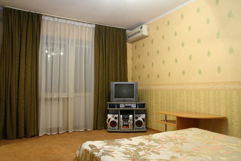 Ukrainian Hotel Service Apartments Киев Экстерьер фото