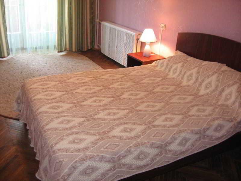 Ukrainian Hotel Service Apartments Киев Экстерьер фото