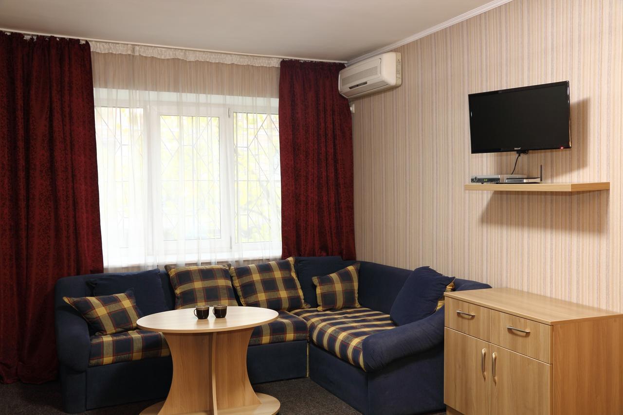 Ukrainian Hotel Service Apartments Киев Экстерьер фото