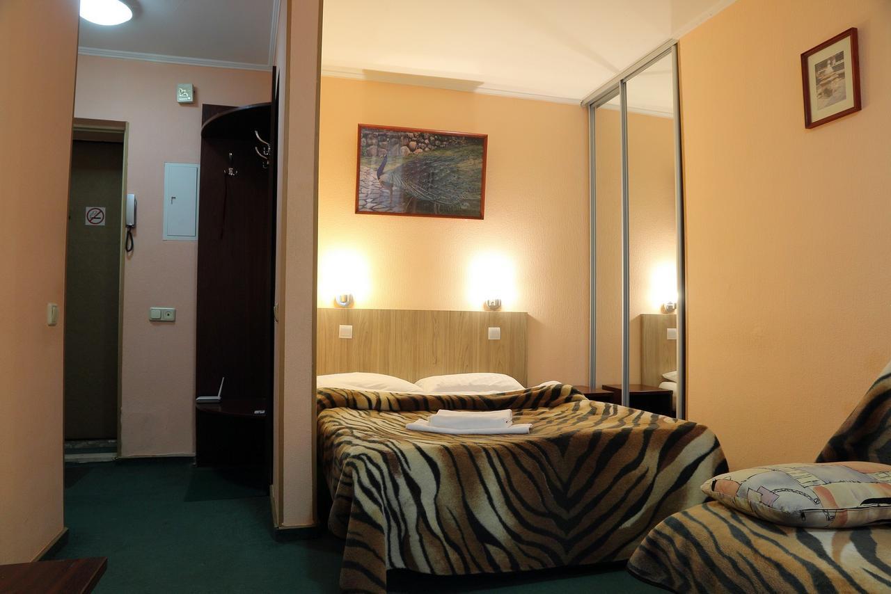 Ukrainian Hotel Service Apartments Киев Экстерьер фото